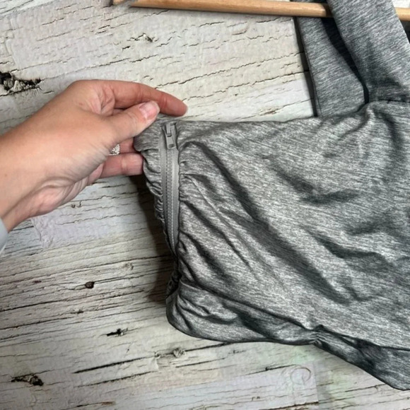 shakuhachi top  xs grey crop top - Picture 7 of 11